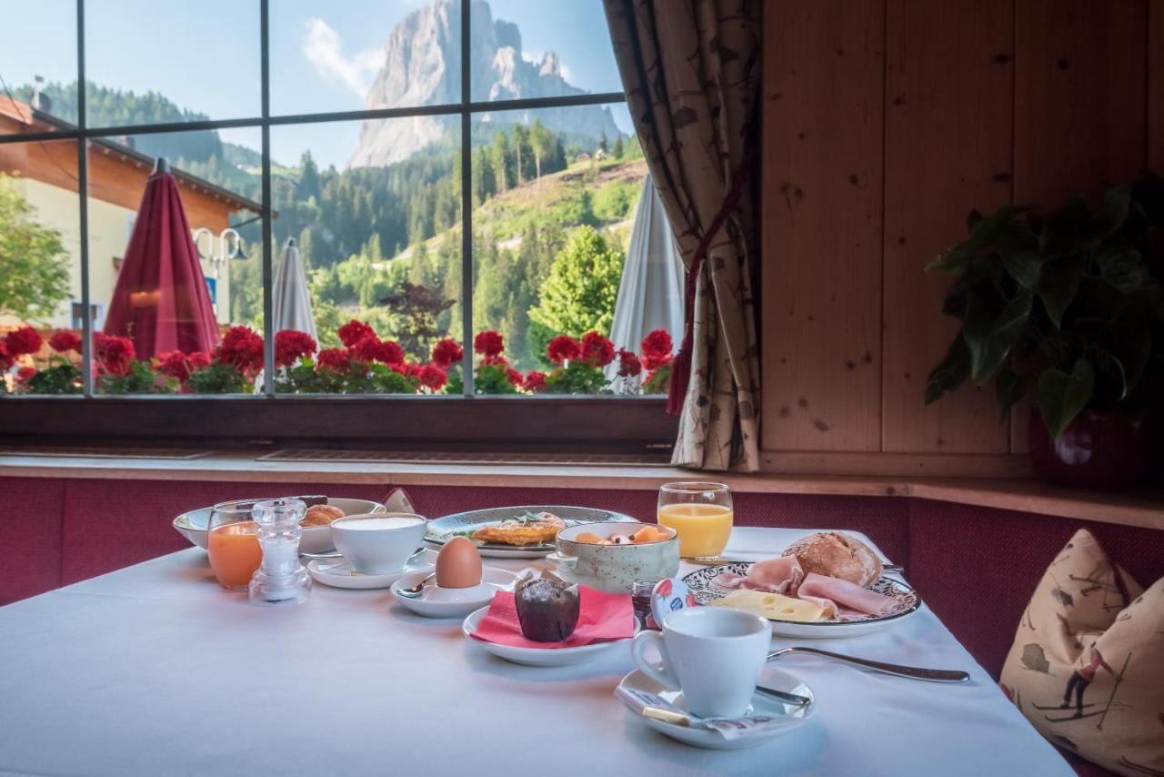 Santa Cristina Val Gardena B&B La Tambra - Central With Restaurant מראה חיצוני תמונה