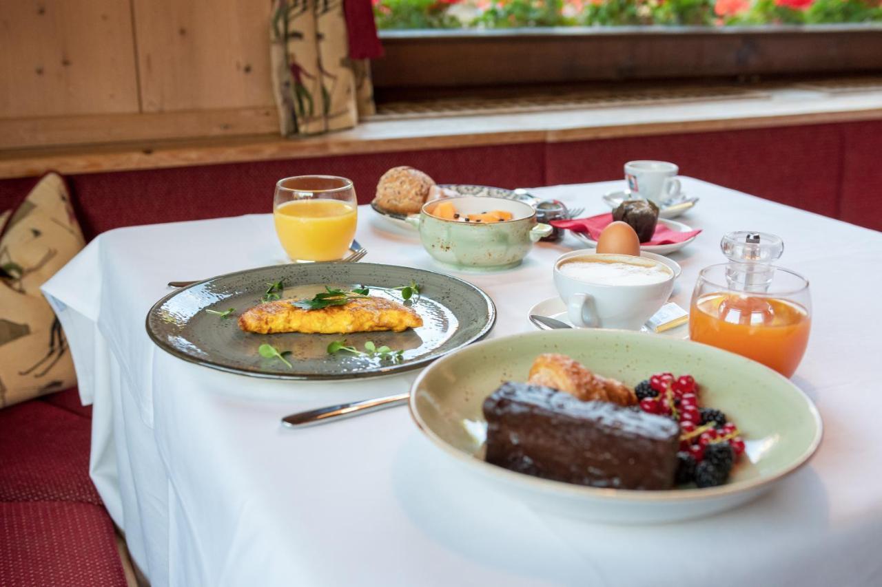Santa Cristina Val Gardena B&B La Tambra - Central With Restaurant מראה חיצוני תמונה