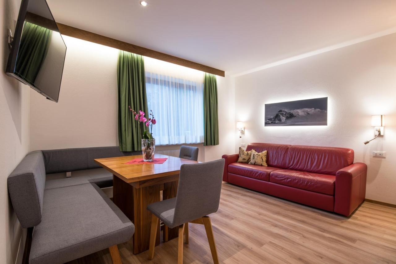 Santa Cristina Val Gardena B&B La Tambra - Central With Restaurant מראה חיצוני תמונה